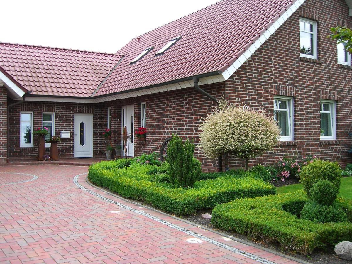 Ferienwohnung Rossis Nuest, 31516 Uplengen Exteriör bild