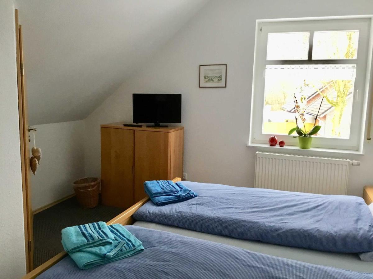 Ferienwohnung Rossis Nuest, 31516 Uplengen Exteriör bild