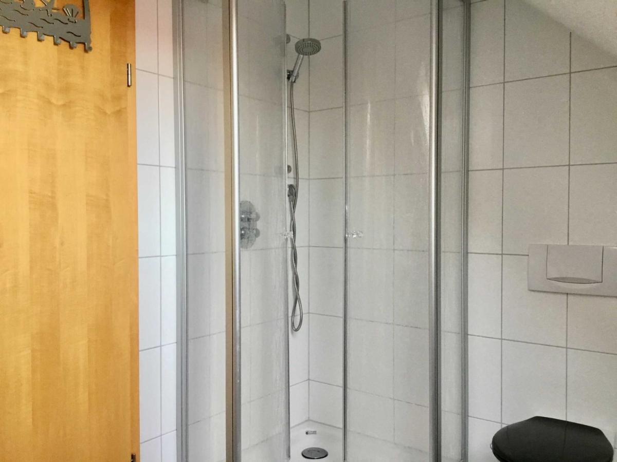 Ferienwohnung Rossis Nuest, 31516 Uplengen Exteriör bild